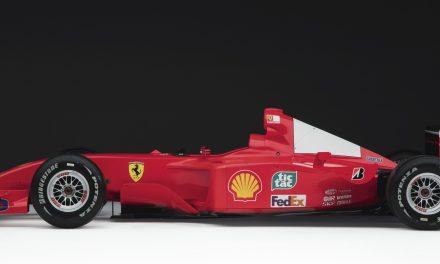 Болид на Шумахер от Формула 1 продаден за $7.5 милиона